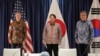 토니 블링컨 미국 국무장관(왼쪽부터)과 하야시 요시마사 일본 외무상, 박진 한국 외교장관이 14일 아세안 회의가 열리고 있는 인도네시아 자카르타에서 회담했다.