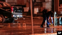 Policija na mjestu pucnjave u Filadelfiji (Foto: Steven M. Falk/The Philadelphia Inquirer via AP)