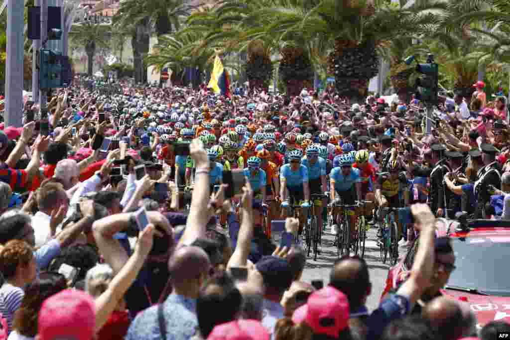 The peloton take the start of the first stage of the 100th Giro d'Italia cycling race, Tour of Italy, from Alghero to Olbia, in Sardinia.