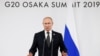 El presidente ruso, Vladimir Putin, habla con los medios de comunicación en la cumbre del G-20 en Osaka, oeste de Japón.