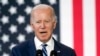 Prezidan Joe Biden pran la pawol nan Greensboro, Kawolin di No, Jedi 14 Avril 2022. 