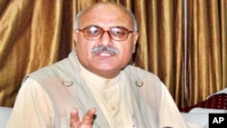 دغه بريد په داسې حال کې ترهگرو ترسره کړى دى چې نن داطلاعاتو د وزير کور ته لوړپوړي حکومتي اؤ سياسي مشران د فاتحې دپاره راتلل اؤ په دغه مهال دبلوچستان وزيراعلي اسلم رئيساني هم دفاتحې ځايې کې موجود ؤ.