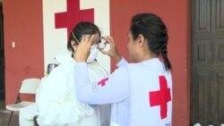 El equipo especial para trasladar a casos sospechosos de COVID-19