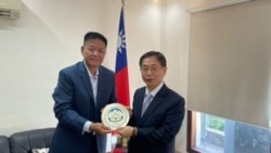 སྲིད་སྐྱོང་དང་ཐེ་ཝན་གྱི་གཞུང་ཚབ་པ་མཇལ་འཕྲད།