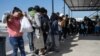 Con más de 1,5 millones de migrantes irregulares en su territorio, México busca que otros países acepten vuelos de retorno