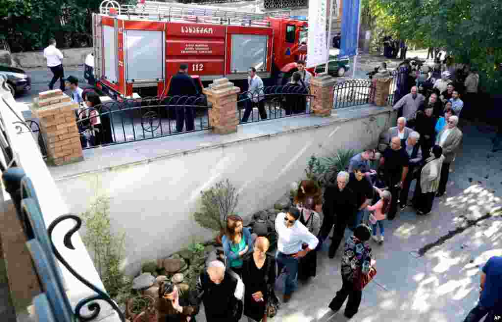 Lines at a polling station in Tbilisi, Georgia, October 1, 2012.
