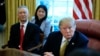美国总统特朗普在白宫会见中国副总理刘鹤