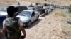 Karwaneke penaberên Sûrî ji bajarokê Arsal diçin Sûrîyê