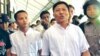 Unity Journal ဂျာနယ်ရဲ့အမှုဆောင် အရာရှိချုပ် ဦးတင့်ဆန်းနဲ့ သတင်းထောက် ကိုလူမော်နိုင် ဓါတ်ပုံ- ချိုနွယ်ဦး