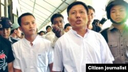 Unity Journal ဂျာနယ်ရဲ့အမှုဆောင် အရာရှိချုပ် ဦးတင့်ဆန်းနဲ့ သတင်းထောက် ကိုလူမော်နိုင် ဓါတ်ပုံ- ချိုနွယ်ဦး