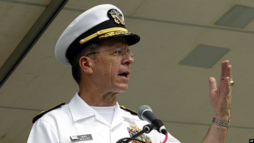 Chairman of the Joint Chiefs of Staff, Admiral Mike Mullen, speaks at Memorial Day Rolling Thunder event in Washington, May 29, 2011 (file photo).
