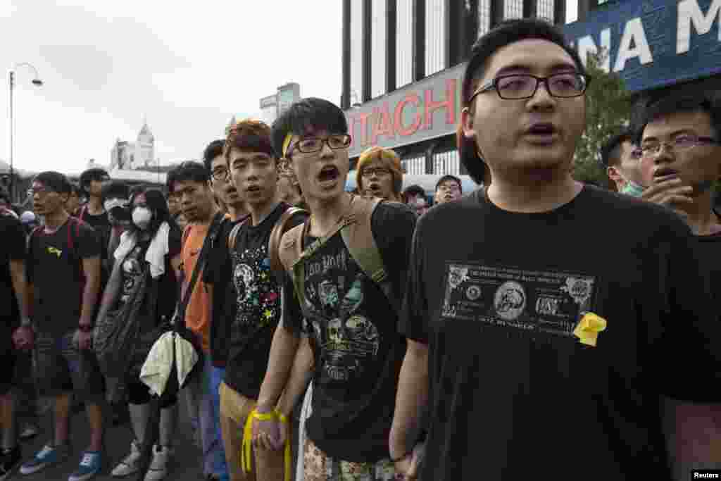 တရုတ်နိုင်ငံ အမျိုးသားနေ့ ဟောင်ကောင်မှာ ကျောင်းသားတွေ ငြိမ်းချမ်းစွာ ဆန္ဒပြဆက်ပြ