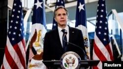 新近确认的美国国务卿布林肯在国务院的欢迎仪式上致辞。（2021年1月27日，路透社）