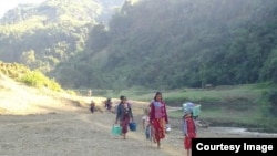 ရခိုင်တိုက်ပွဲများကြောင့် တိမ်းရှောင်ထွက်ပြေးလာခဲ့ကြသော စစ်ရှောင်များ (သတင်းဓာတ်ပုံ - Rakhine Ethnics Congress)