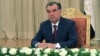 Tojikiston rahbari Emomali Rahmon jurnalistlarni tanqidiy materiallar berishga chaqirib keladi lekin uning siyosatini savolga tuta oladiganlar juda oz. Qo'rqinch hukmron. 