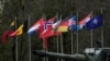 NATO a'zolarining bayroqlari, Rukla habiy bazasi, Litva, 22-fevral, 2022 