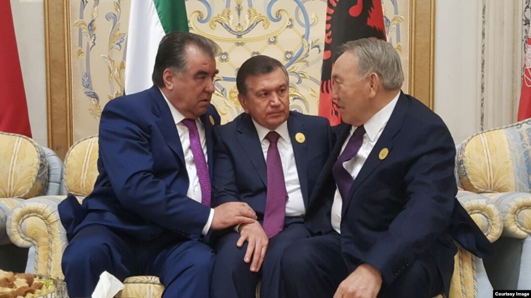 (Chapdan) Tojikiston, O'zbekiston va Qozog'iston rahbarlari 