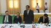 NCCT အဖွဲ့ခေါင်းဆောင် နိုင်ဟံသာ မြန်မာငြိမ်းချမ်းရေးစင်တာမှာ နိုဝင်ဘာလ ၂၄ ရက် ၂၀၁၃ ခုနှစ်က ဆွေးနွေးနေစဉ် (ဓာတ်ပုံ - ဦးလှမောင်ရွှေ) 