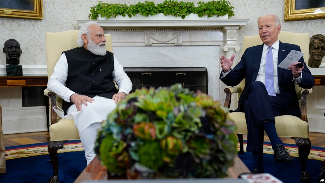  Arxiv surat: AQSh Prezidenti Jo Bayden Hindiston rahbari Narendra Modi bilan muloqot qilmoqda. Vashington shahri, 24-sentabr, 2022. 